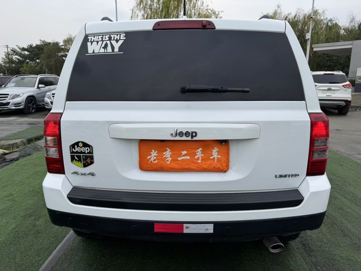 Jeep 自由客  2014款 2.0L 運動增強版圖片