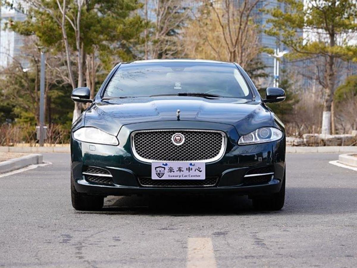 捷豹 XJ  2014款 XJL 3.0 SC 兩驅(qū)全景商務(wù)版圖片