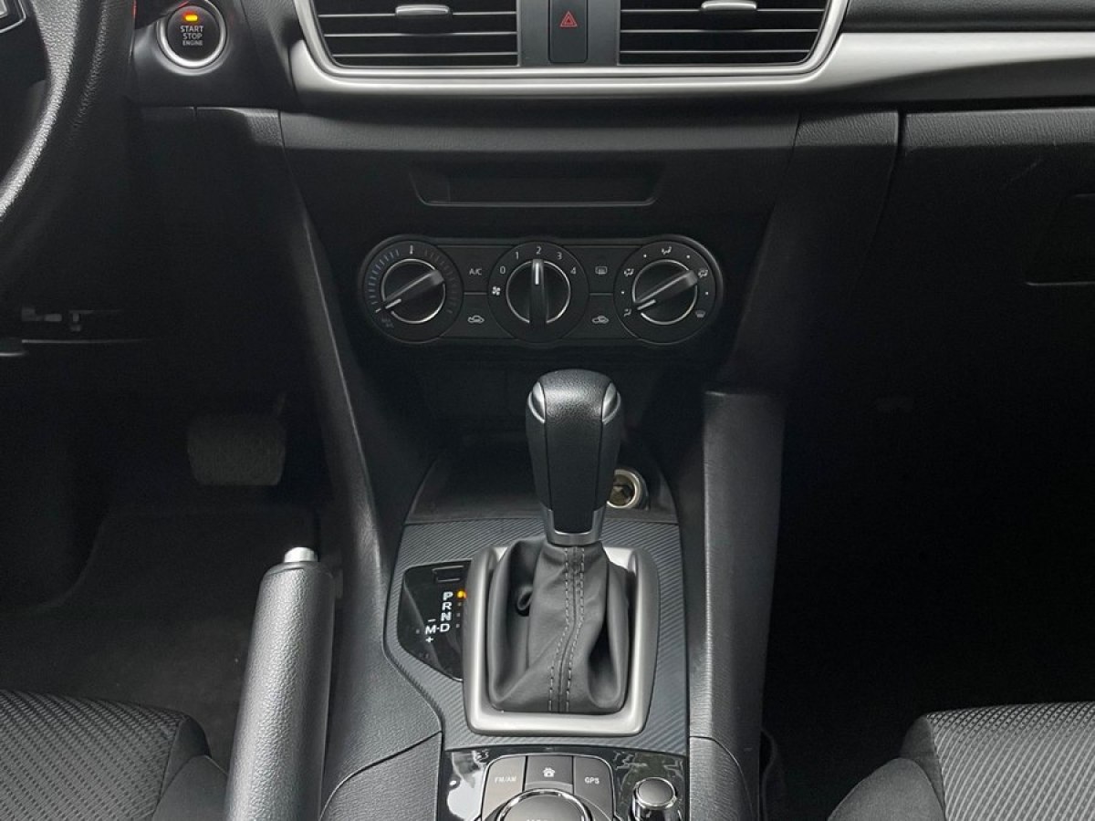 马自达 马自达3 Axela昂克赛拉  2019款  云控版 两厢 1.5L 自动舒适型 国V图片