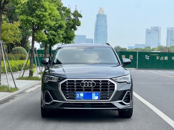 奥迪 奥迪Q3  2023款 35 TFSI 时尚动感型