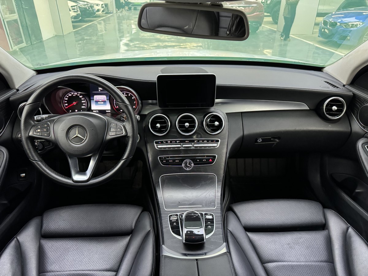 2015年1月奔驰 奔驰C级  2015款 改款 C 180 L 运动型