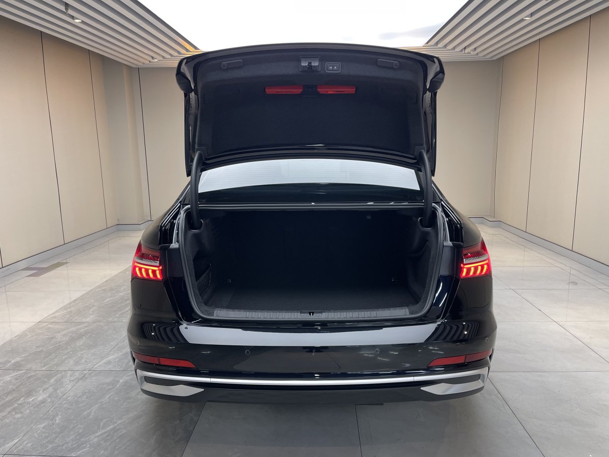 奧迪 奧迪A6L  2024款 45 TFSI 臻選動(dòng)感型圖片
