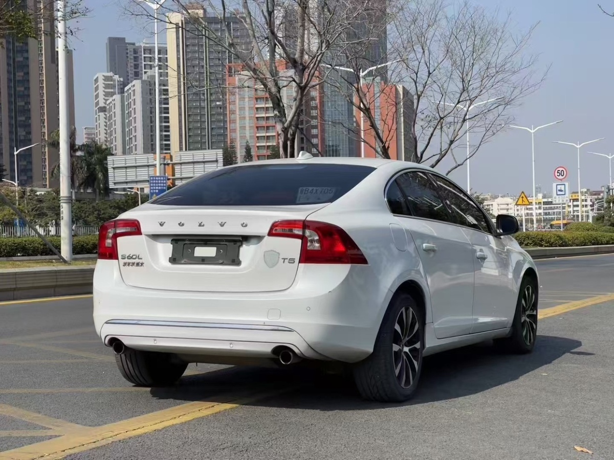 沃爾沃 S60L  2020款  T5 智進進階版圖片