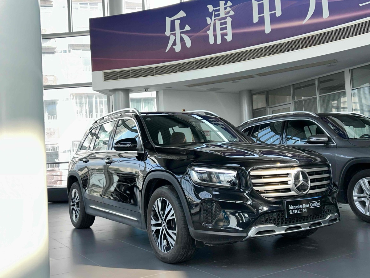 奔馳 奔馳GLB  2024款 改款 GLB 220 動(dòng)感型圖片