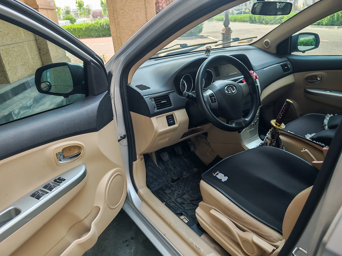 2013年9月長(zhǎng)城 C30  2010款 1.5L 手動(dòng)豪華型