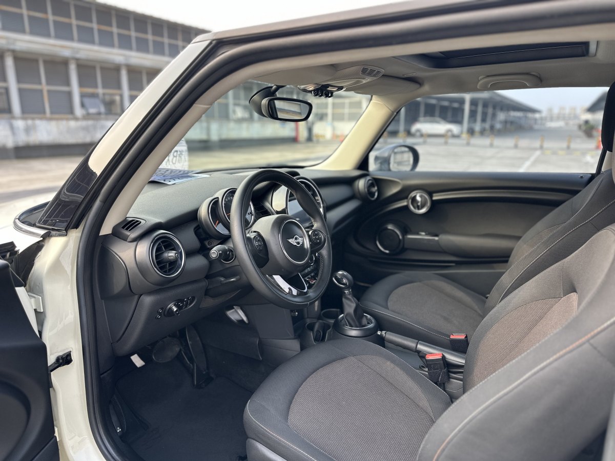 MINI MINI  2016款 1.2T ONE 先鋒派圖片