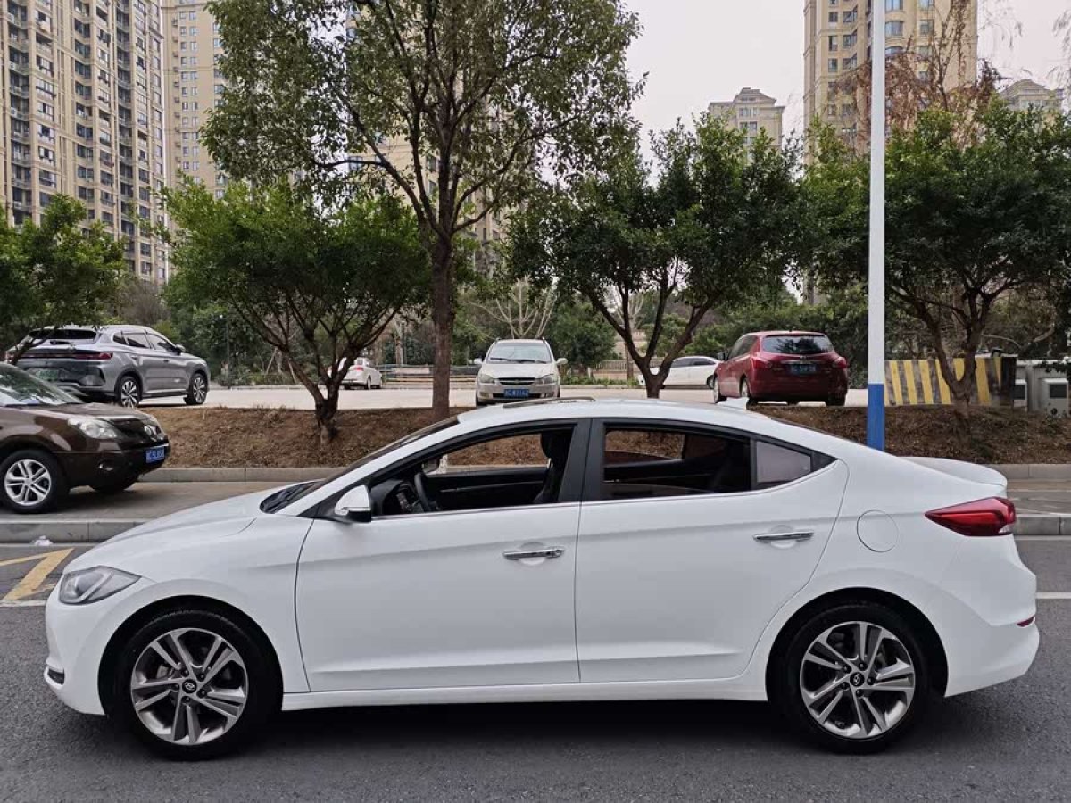 現(xiàn)代 領(lǐng)動(dòng)  2018款 1.6L 自動(dòng)15周年特別版圖片