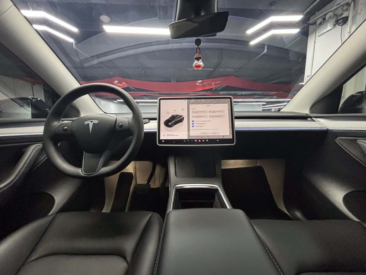 特斯拉 Model 3  2023款 煥新版 后輪驅(qū)動圖片