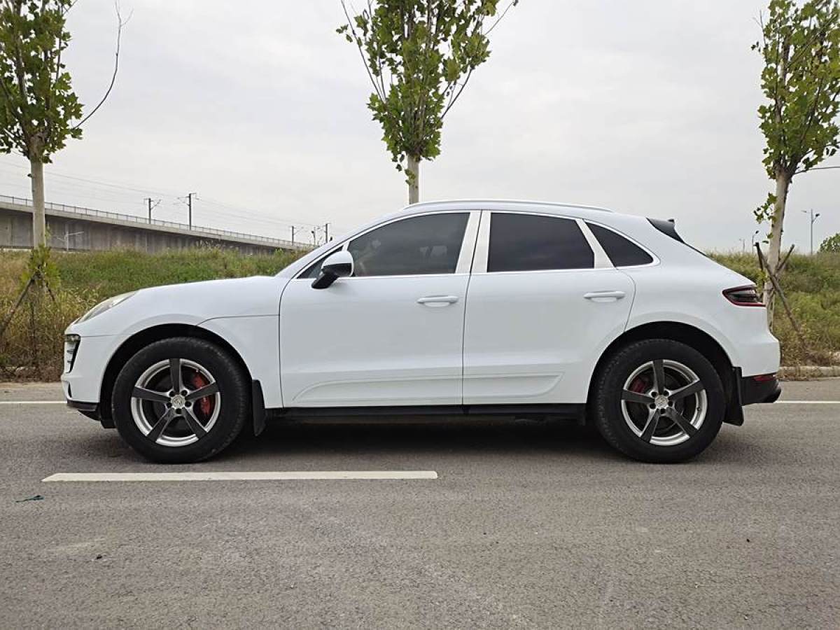 2015年10月保時(shí)捷 Macan  2014款 Macan 2.0T