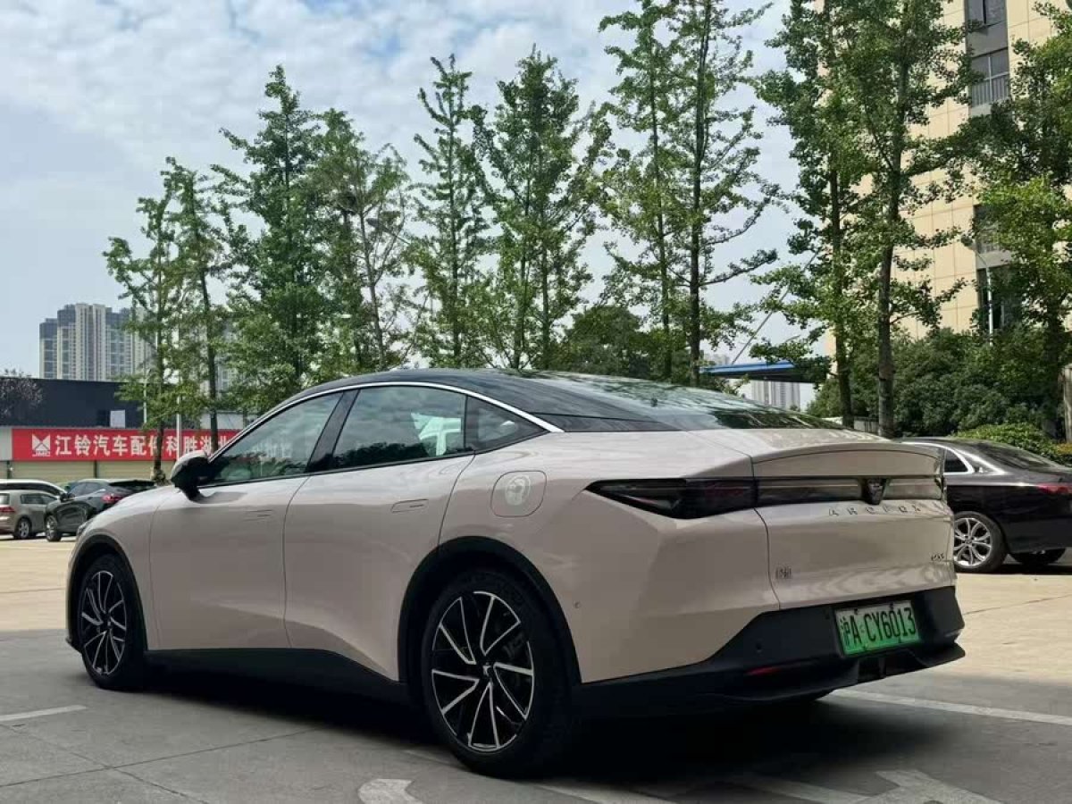 北汽新能源 極狐 阿爾法S5  2024款 708MAX 200kW圖片