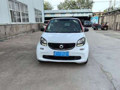 2015年5月 smart fortwo 1.0L 52千瓦硬顶激情版图片