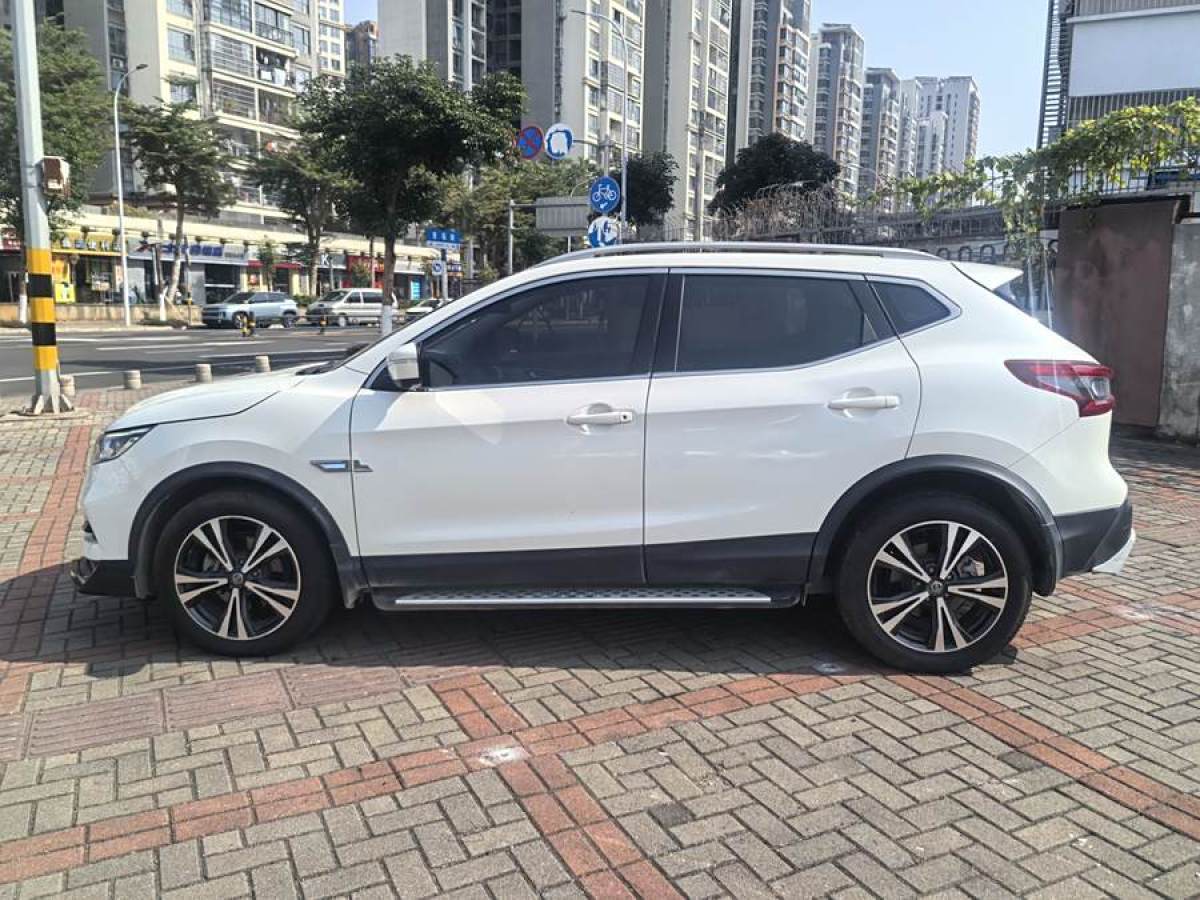 日產(chǎn) 逍客  2019款  2.0L CVT豪華版圖片