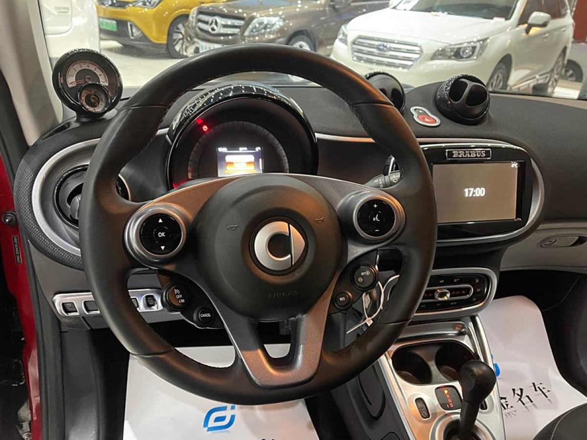 smart fortwo  2016款 0.9T 66千瓦硬頂先鋒版圖片