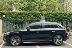 奧迪Q3 奧迪 35 TFSI 時(shí)尚動(dòng)感型