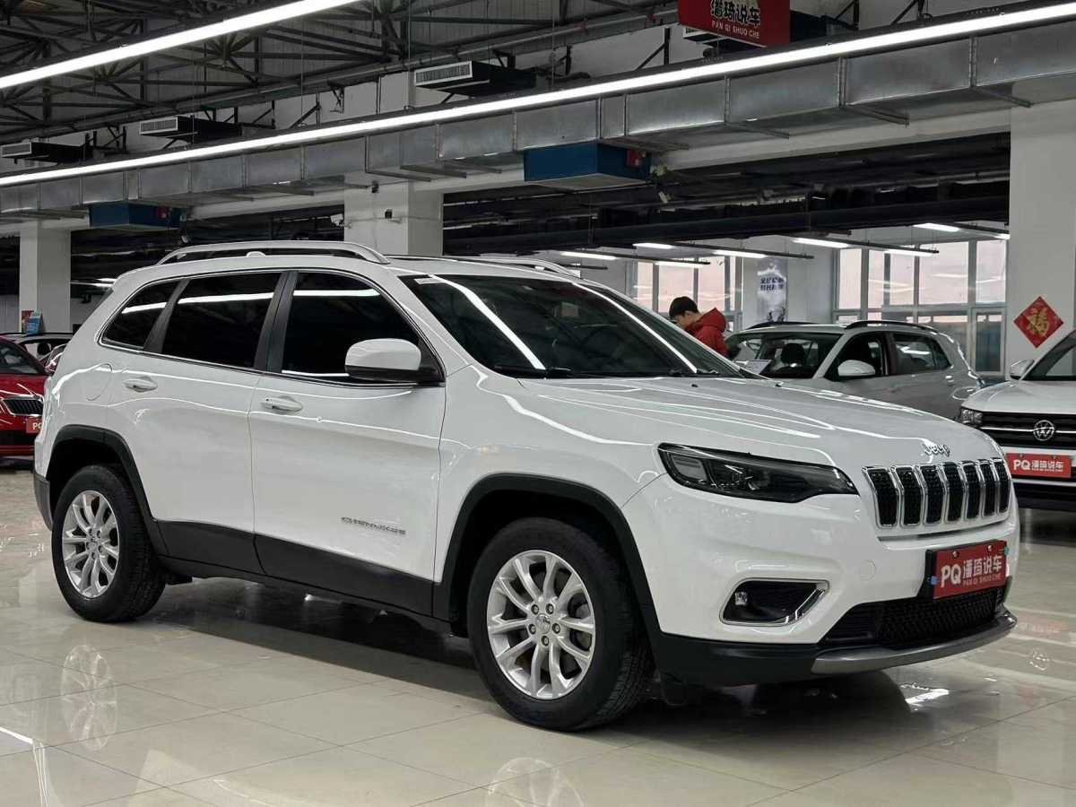 Jeep 自由光  2019款 2.0T 兩驅(qū)智享版 國(guó)VI圖片