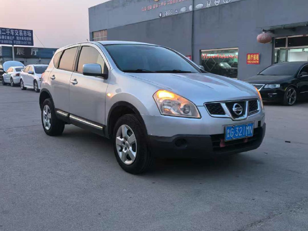 日產(chǎn) 逍客  2011款 2.0XL 火 CVT 2WD圖片