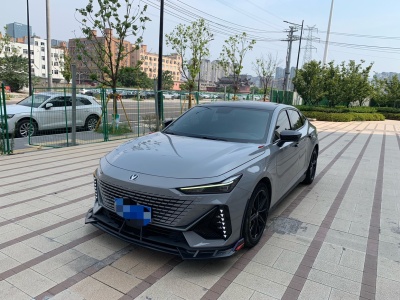 2022年10月 长安 长安UNI-V 1.5T 尊贵型图片