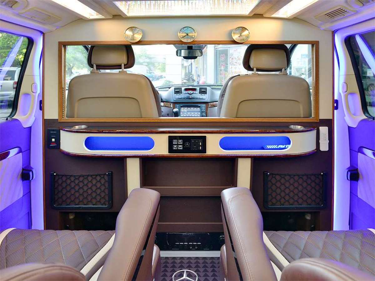 奔驰 唯雅诺  2012款 2.5L 领航版图片