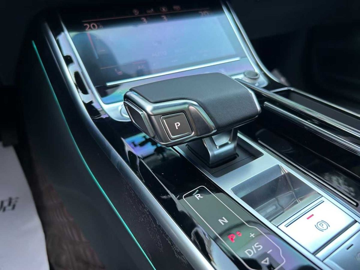 奧迪 奧迪S8  2020款 S8L 4.0TFSI quattro圖片