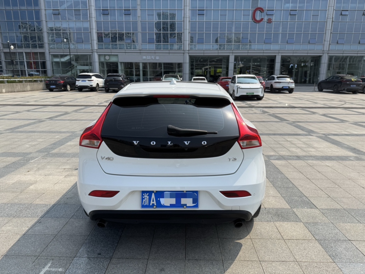 沃爾沃 V40  2019款 T3 智逸版圖片