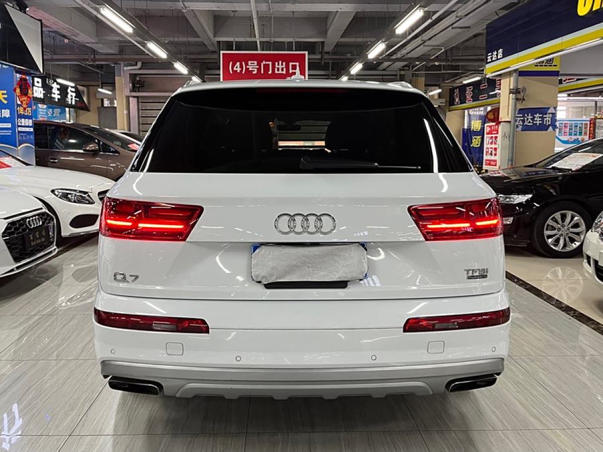 2018年4月奧迪 奧迪Q7  2018款 45 TFSI S line運(yùn)動(dòng)型