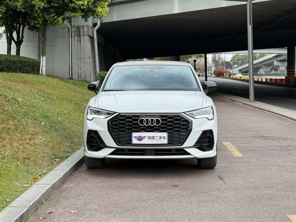 奧迪 奧迪Q3  2022款 40 TFSI 時尚動感型圖片