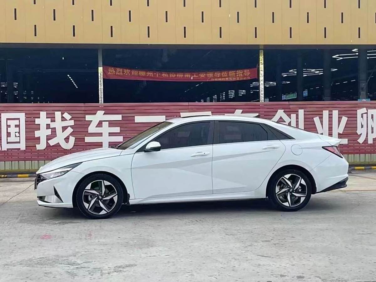 現(xiàn)代 伊蘭特  2021款 1.5L LUX尊貴版圖片