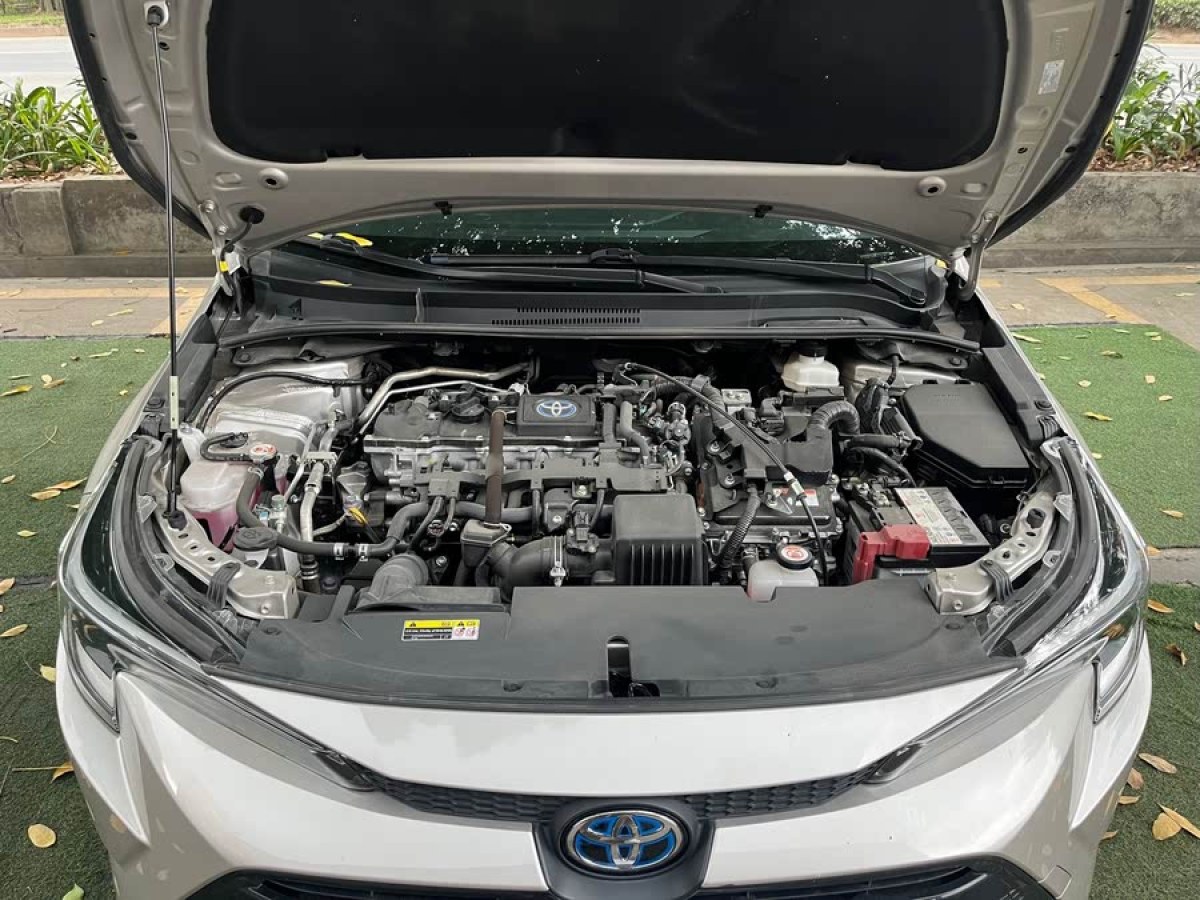 豐田 雷凌  2023款 智能電混雙擎 1.8L 領(lǐng)先版圖片