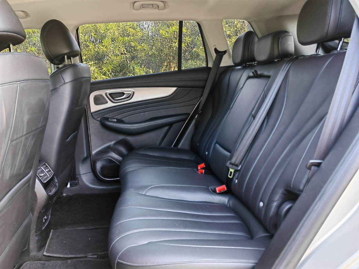 荣威 RX5 MAX  2019款 400TGI 自动智能座舱豪华版图片