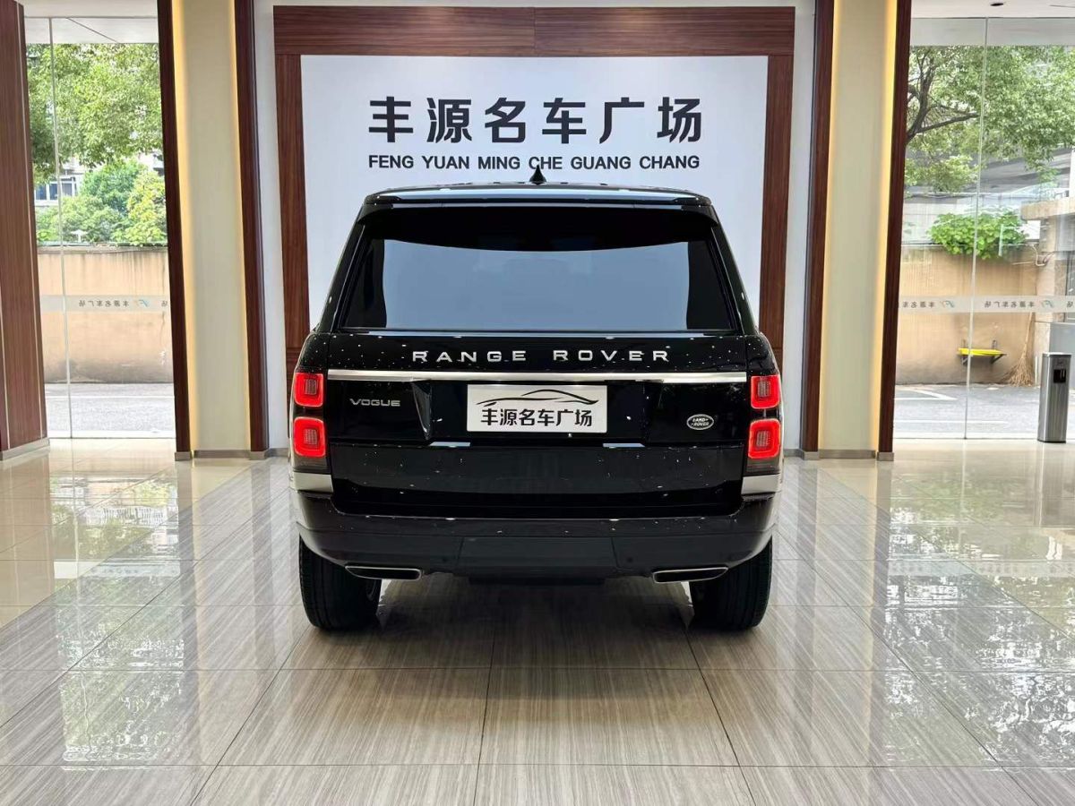 路虎 攬勝  2022款 3.0 L6 360PS 傳世版圖片