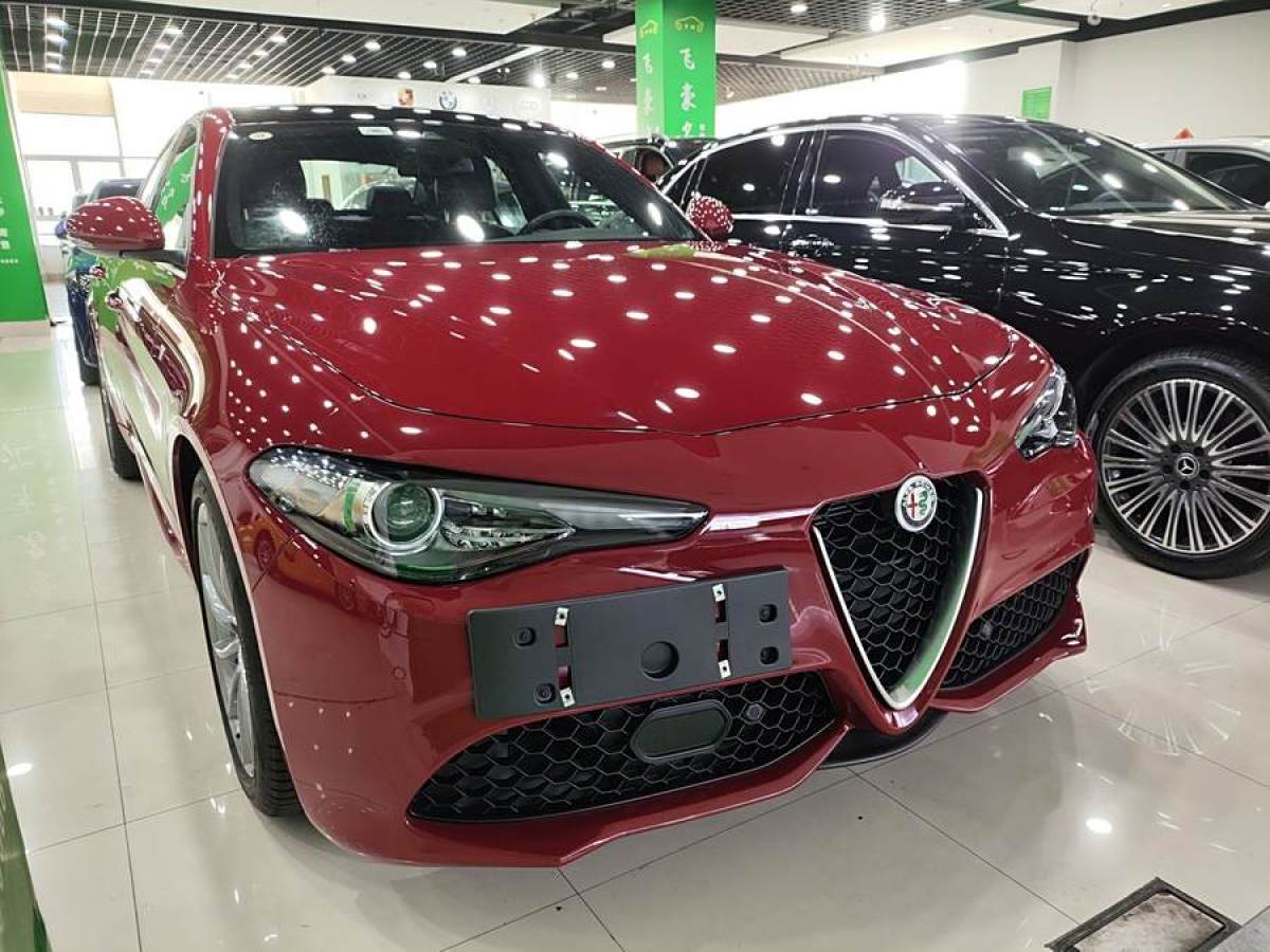 阿爾法·羅密歐 Giulia  2022款 2.0T 280HP Ti 駕控版圖片