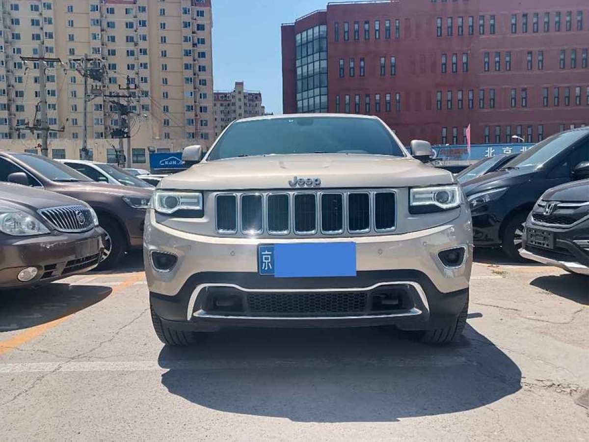 Jeep 大切諾基  2015款 3.0L 精英導(dǎo)航版圖片