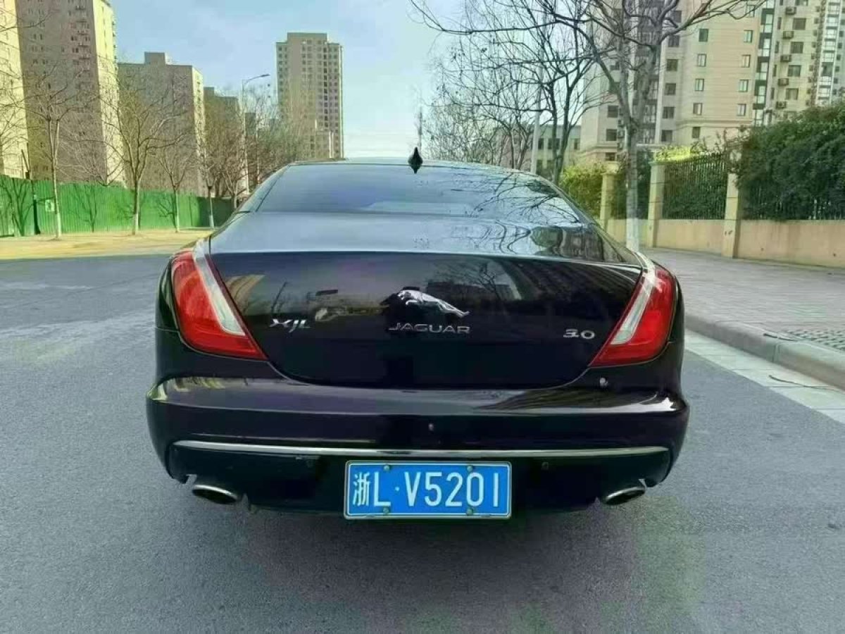 捷豹 XJ  2016款 XJL 2.0T 兩驅(qū)典雅商務(wù)版圖片