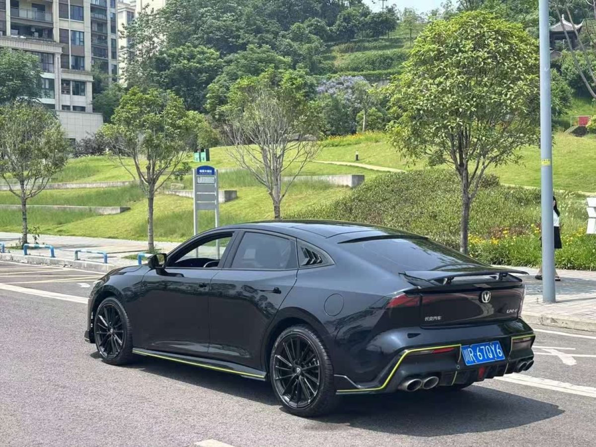 長(zhǎng)安 長(zhǎng)安UNI-V  2022款 1.5T 運(yùn)動(dòng)版圖片