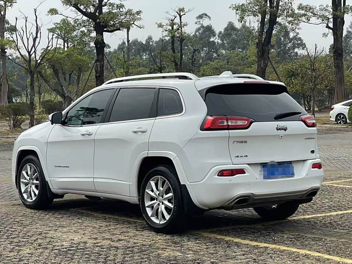 Jeep 自由光  2017款 2.4L 專業(yè)智能版圖片