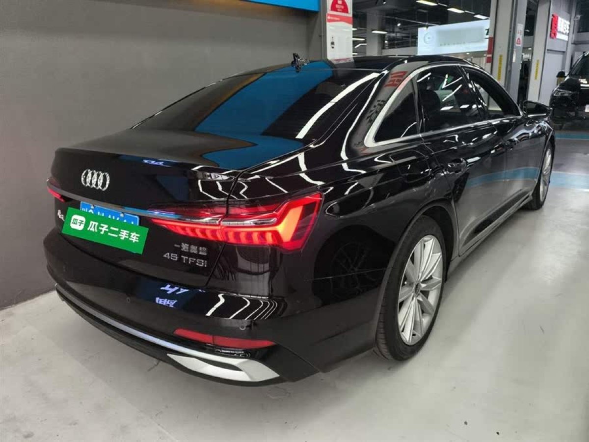 奧迪 奧迪A6L  2023款 改款 45 TFSI 臻選動感型圖片