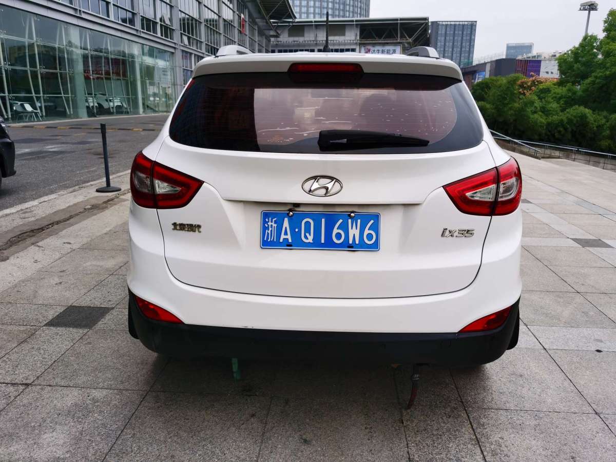 現(xiàn)代 ix35  2015款 2.0L 自動兩驅(qū)智能型 國V圖片