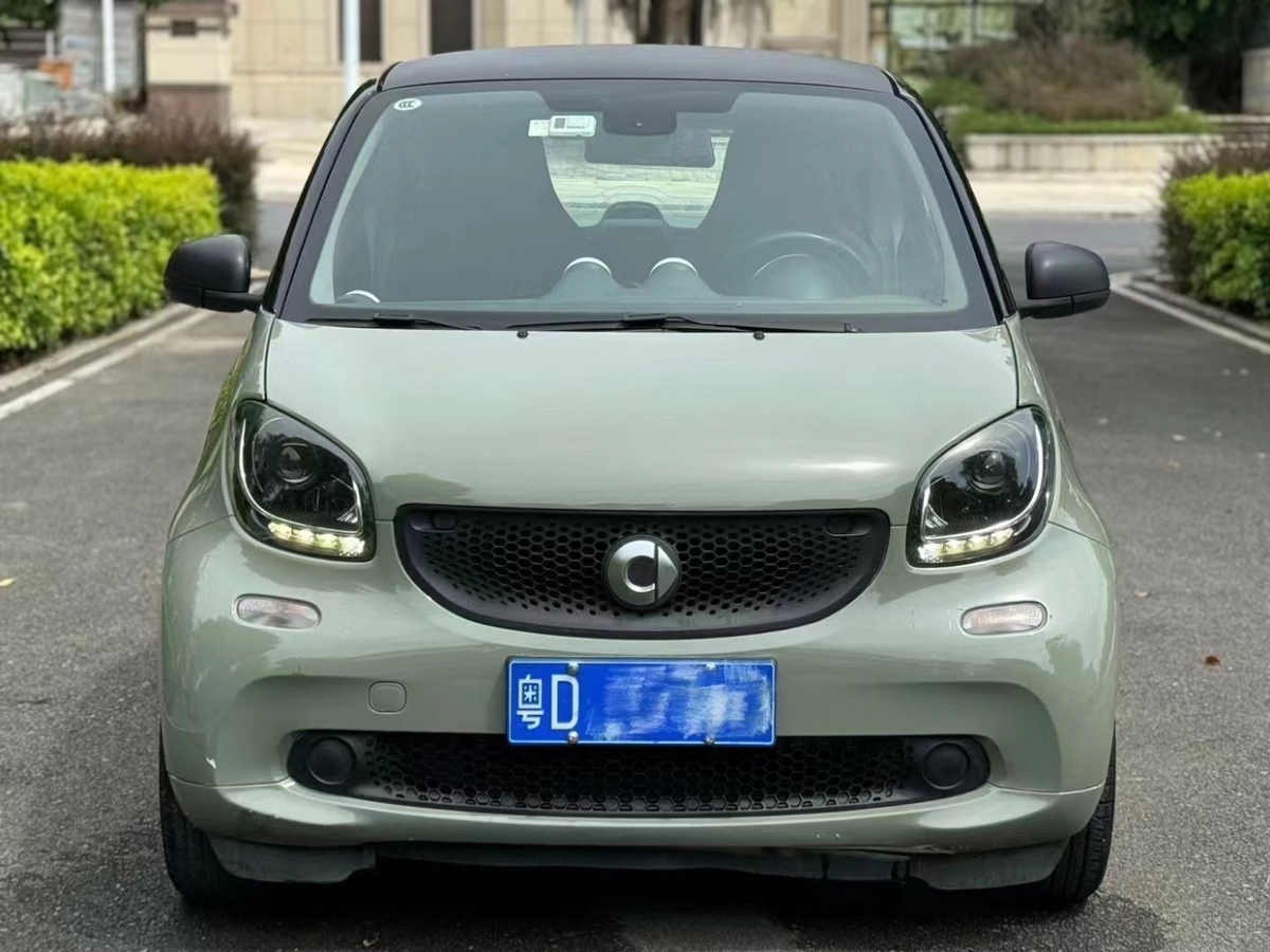 2016年4月smart fortwo  2015款 1.0L 52千瓦硬頂靈動(dòng)版