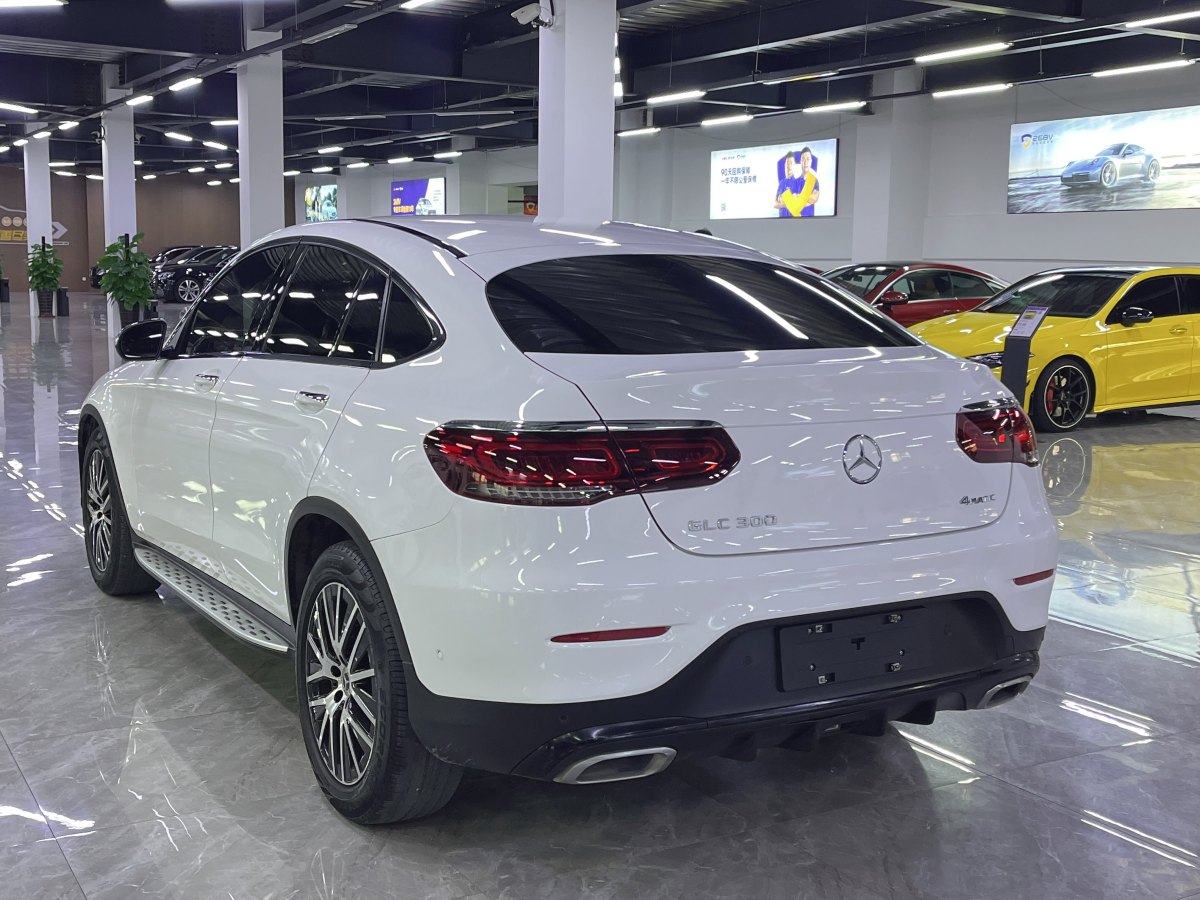 奔馳 奔馳GLC  2023款 GLC 300 4MATIC 轎跑SUV圖片