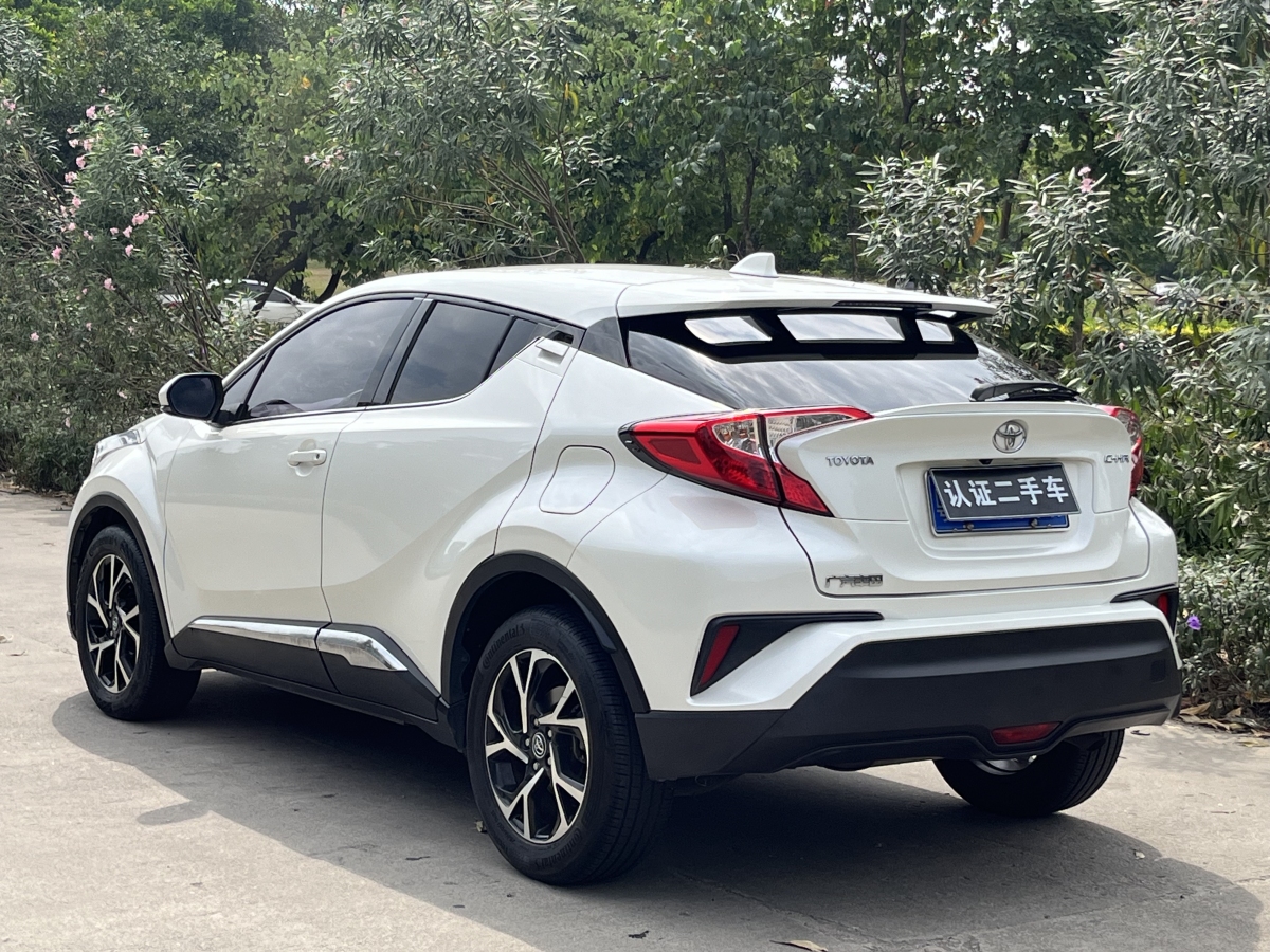 豐田 C-HR  2018款 2.0L 領(lǐng)先版 國V圖片