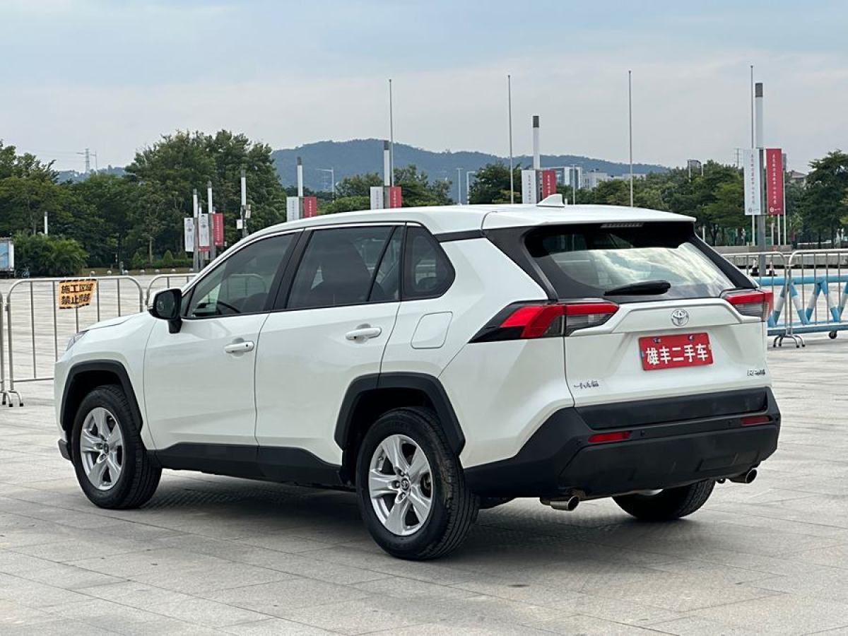 2021年2月豐田 RAV4榮放  2021款 2.0L CVT兩驅(qū)都市版