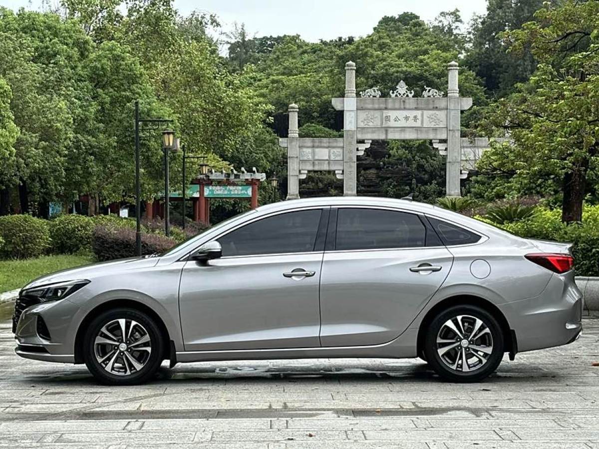 長安 逸動  2021款 PLUS 藍鯨NE 1.4T GDI DCT尊貴型圖片