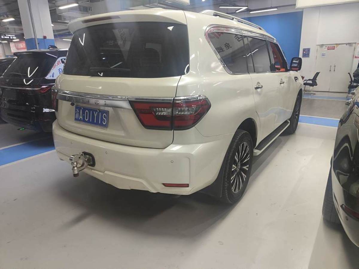 日產(chǎn) 途樂  2018款 4.0L 領(lǐng)英型圖片