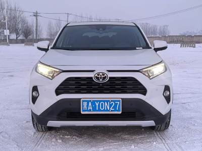 2021年4月 豐田 RAV4榮放 2.0L CVT四驅(qū)風(fēng)尚版圖片