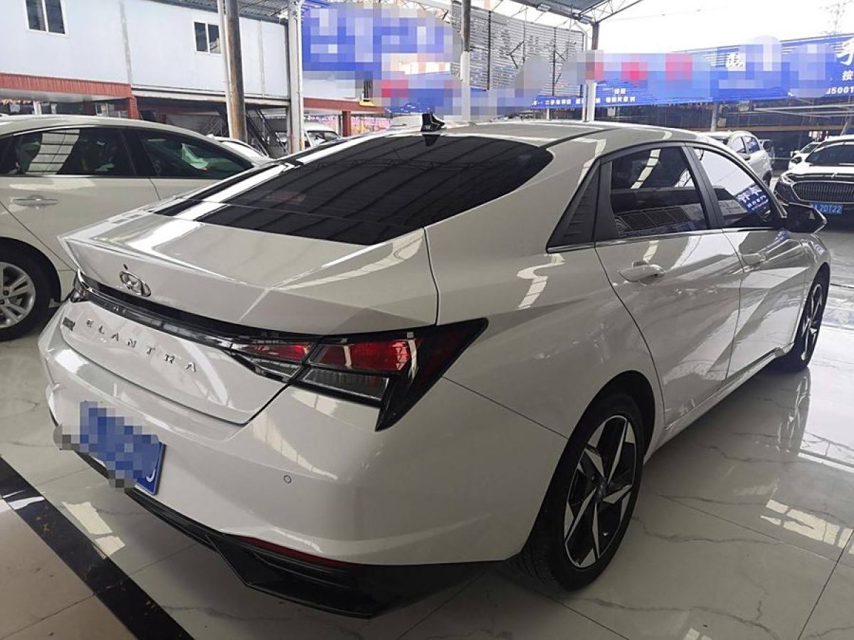 現(xiàn)代 伊蘭特  2021款 1.5L LUX尊貴版圖片