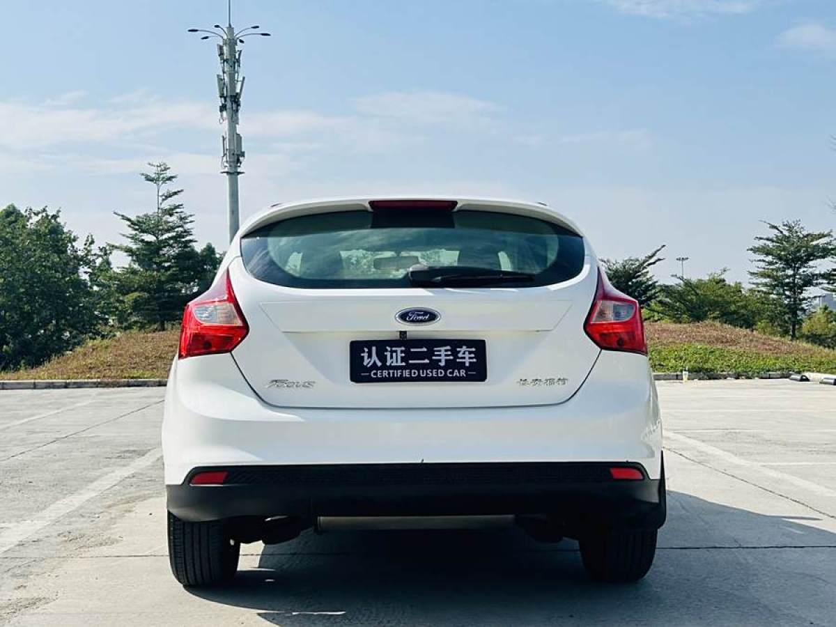 福特 ?？怂? 2012款 兩廂 1.6L 自動(dòng)舒適型圖片