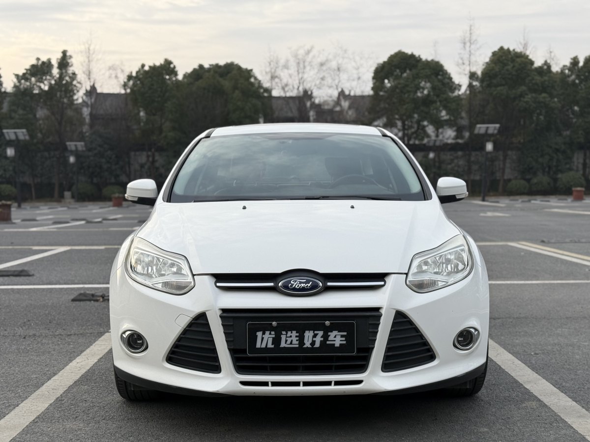 福特 ?？怂? 2012款 兩廂 1.6L 手動風尚型圖片