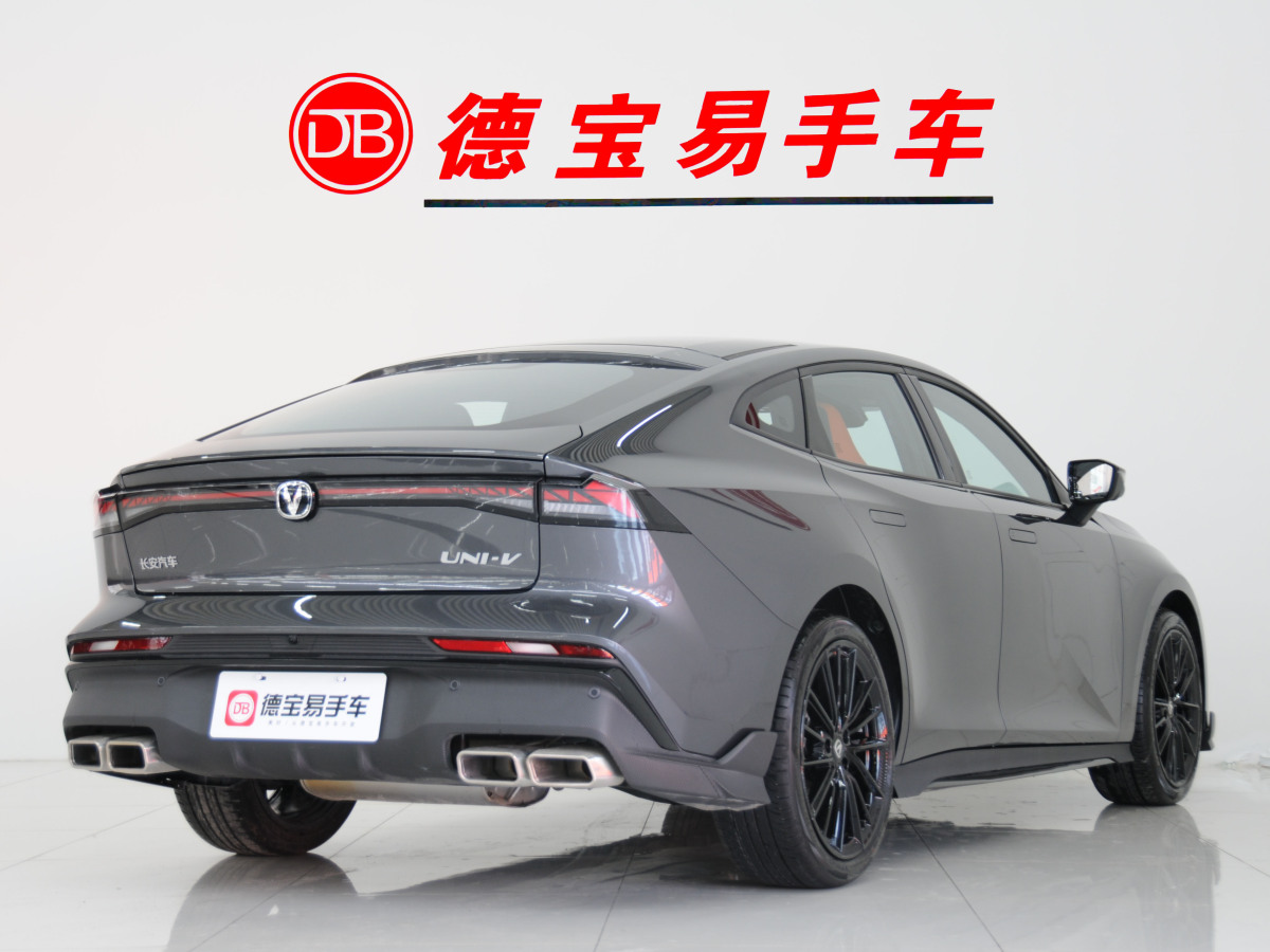 長(zhǎng)安 長(zhǎng)安UNI-V  2023款 1.5T 尊貴型圖片