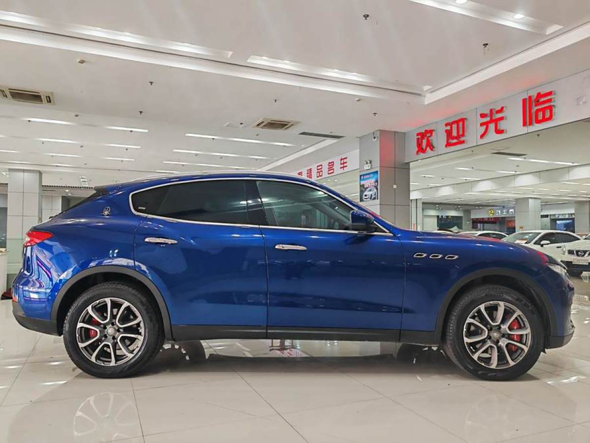 瑪莎拉蒂 Levante  2019款 3.0T 350Hp 標(biāo)準(zhǔn)版 國(guó)VI圖片