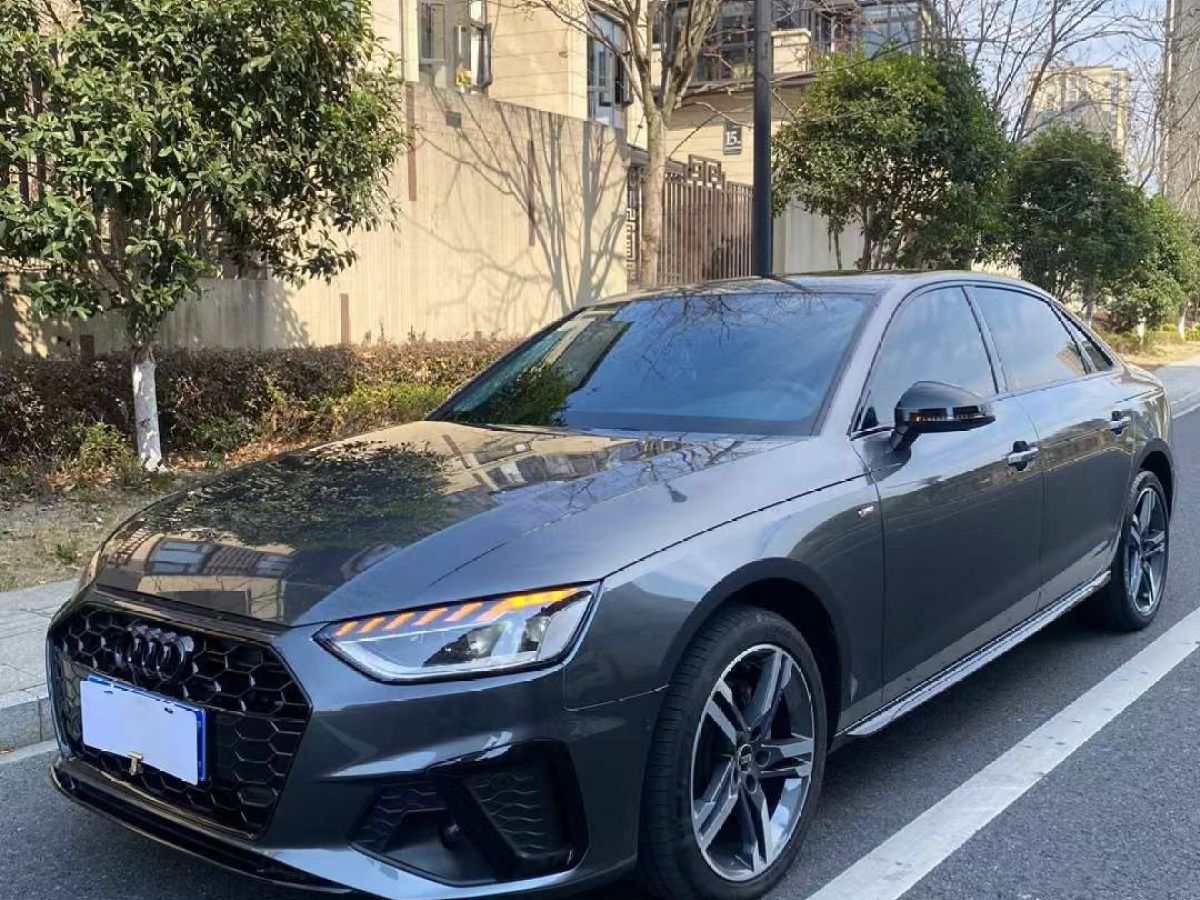 奧迪 奧迪A4L  2023款 40 TFSI 豪華動感型圖片